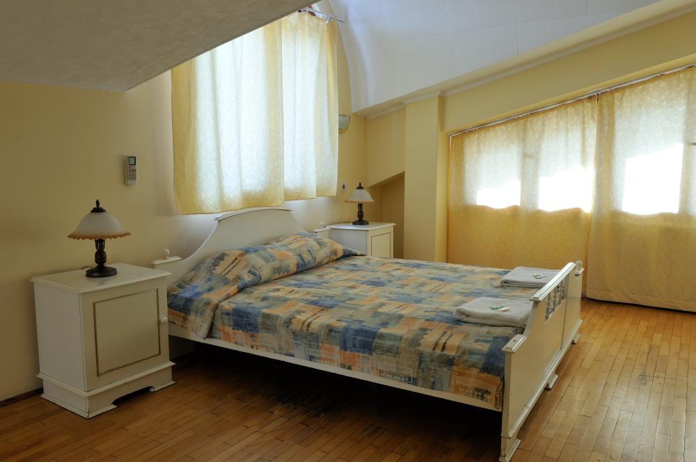 Family Hotel Prolet Shumen Exterior photo